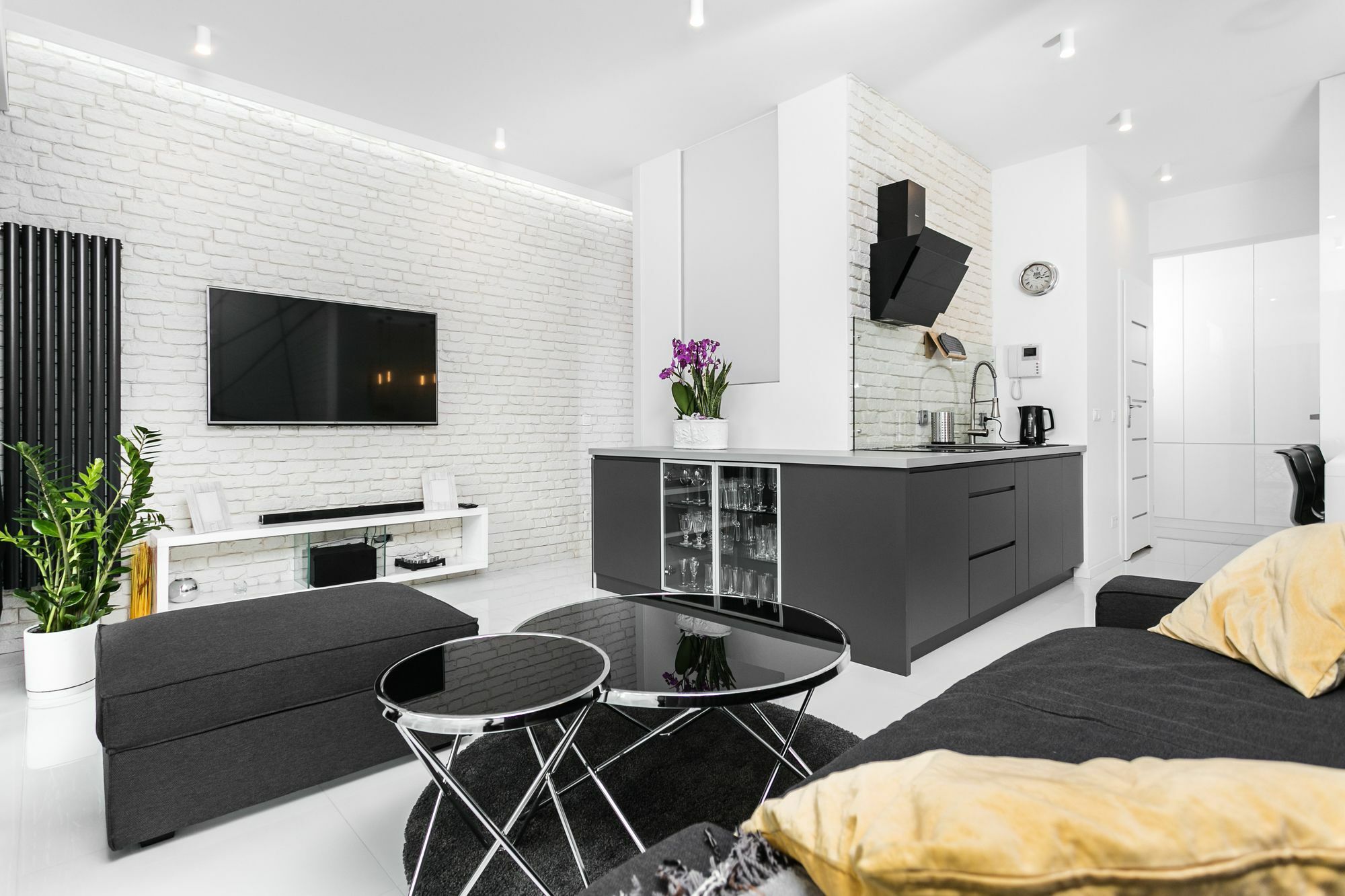 Of The Kings Arianska Garden Apartment *